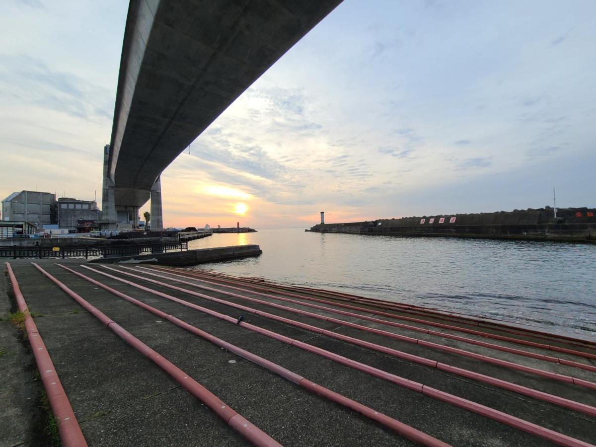 Hayakawa&2Rooms&48M2&5-6Pplmax&Best Location&Well Designed 早川駅徒歩2分 釣り場まで徒歩1分 グループ滞在可能なワーケーション最適プレイス Odawara Ngoại thất bức ảnh